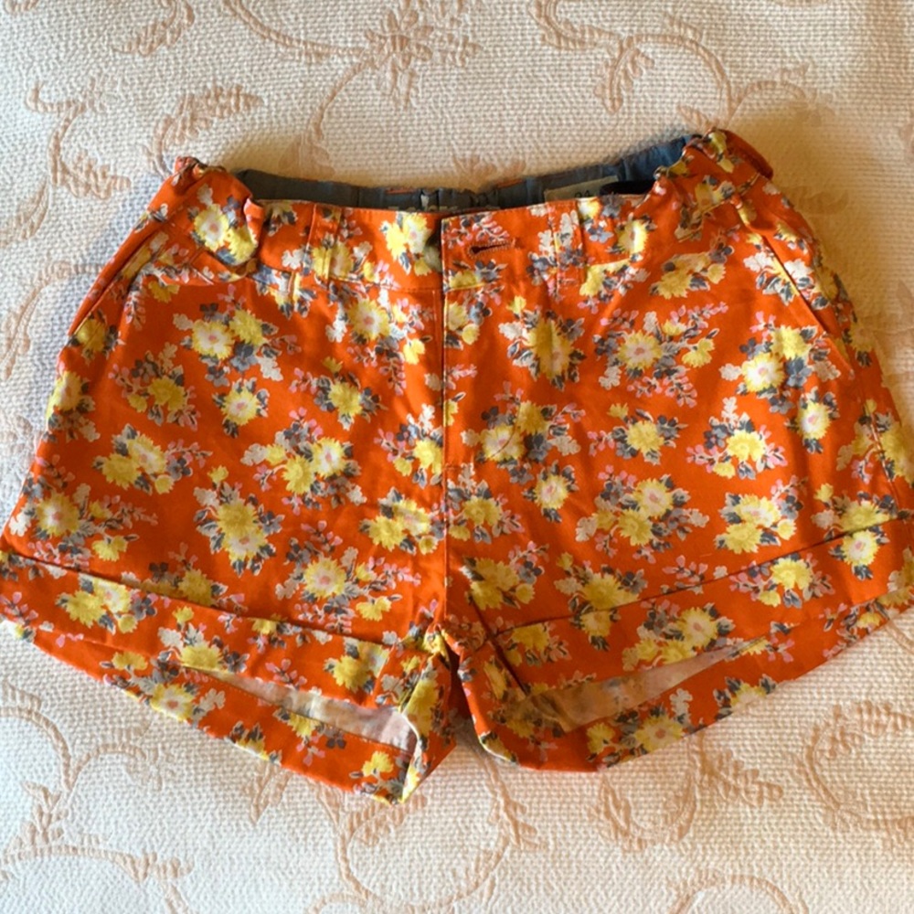 Johnnie B (Boden) Orange Floral Shorts, 24